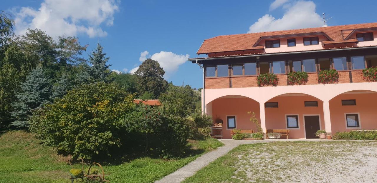 יאסטרברסקו Klet Jana Bed & Breakfast מראה חיצוני תמונה