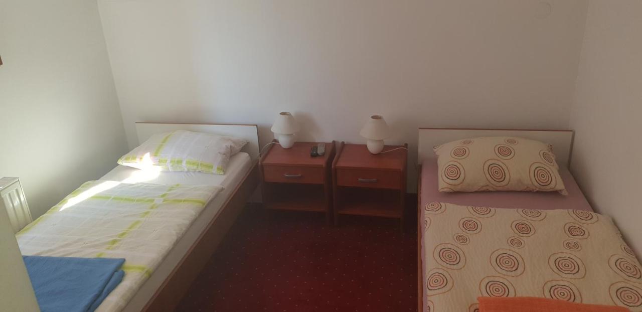 יאסטרברסקו Klet Jana Bed & Breakfast מראה חיצוני תמונה