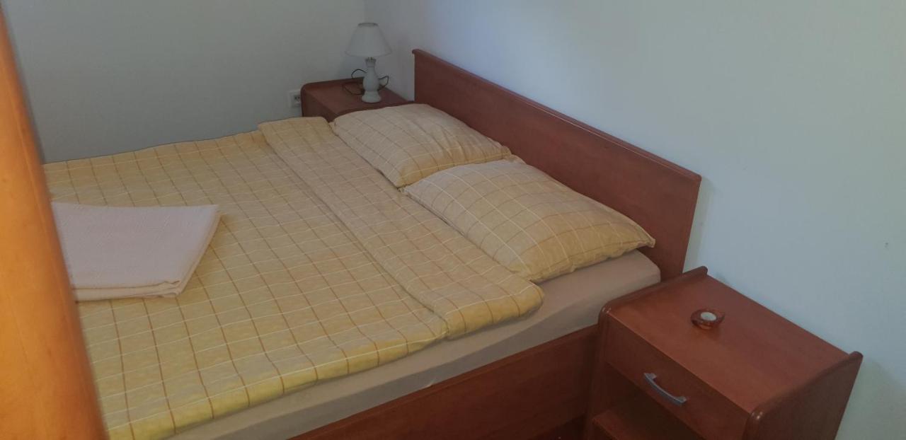 יאסטרברסקו Klet Jana Bed & Breakfast מראה חיצוני תמונה